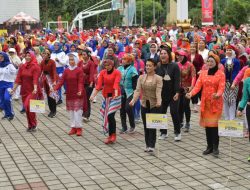 Peringati Hari Ibu, Kemenpora, Kormi dan Inorga Gelar Kegiatan Senam Dengan Menggunakan Kebaya