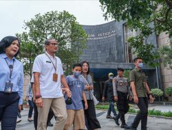 Jelang Libur Nataru, Menparekraf Tinjau Kesiapan TMII
