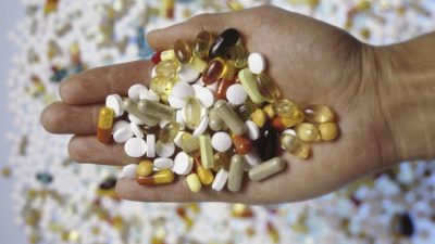 Polisi Gerebek Pabrik Obat Ilegal di Padalarang dan Lembang