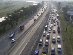 Contraflow Tol Cikampek Arah Jakarta Diperpanjang