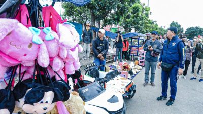 Sejumlah PKL di Tertibkan Pemkot Bandung di Kawasan Mejid Al Jabbar