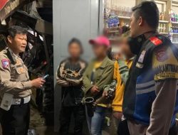 Pengamen Tak di Izinkan Masuk Bus Pariwisata Mengamuk