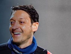 Mesut Ozil, Bintang Sepak Bola Jerman Resmi Pensiun di Usia 34 Tahun
