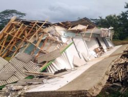 Ruko di Sagaranten Sukabumi Ambruk akibat Pergerakan Tanah
