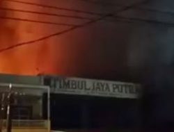 Kebakaran Gudang Mebel di Jalan Kopo Katapang