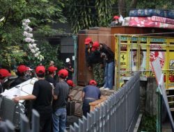 3 Rumah di Tertibkan PT KAI Kota Bandung