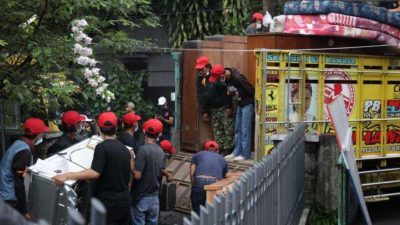 3 Rumah di Tertibkan PT KAI Kota Bandung