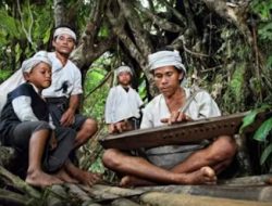 Warga Baduy Minta Sinyal Internet Dihilangkan di Wilayahnya