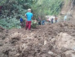 Tebing Longsor di Cianjur Timpa Seorang Petani