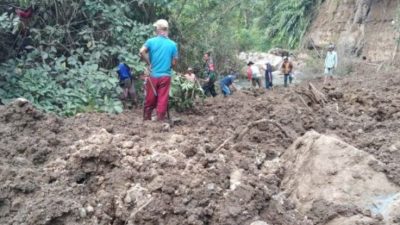 Tebing Longsor di Cianjur Timpa Seorang Petani