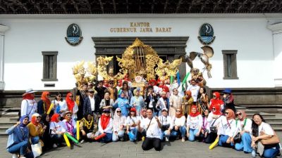 Kota Bandung Pamerkan Patrakomala dan Angklung di Pekan Kerajinan Jawa Barat