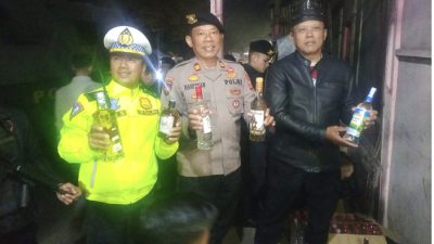 Polres Garut Amankan Ratusan Botol Miras
