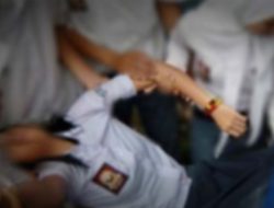 Puluhan Siswa SMAN 1 Cibeber Kabupaten Cianjur Kesurupan Saat Upacara