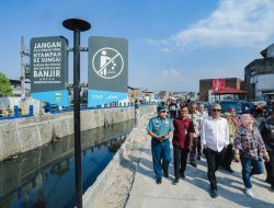 Pemkot Bandung Gencarkan Pembersihan Sungai dan Saluran Air Jelang Musim Hujan