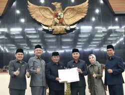Rapat Paripurna Perdana Pj Gubernur Jawa Barat Beserta Pimpinan DPRD dan Ketua Fraksi