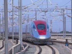 Arus Balik Lebaran: Penumpang Whoosh Meningkat, KCIC Catat 293 Ribu Tiket Terjual