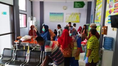 Ratusan Warga Purwakarta Keracunan, Dinkes Periksa Sampel Makanan