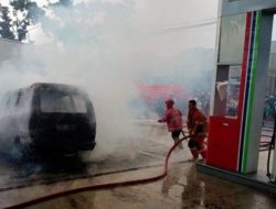 Mobil Hangus Terbakar Usai Isi BBM Diduga Korsleting Listrik