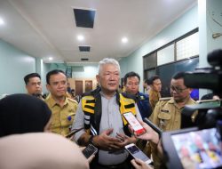 Penjabat Wali Kota Bandung Ajak Masyarakat Bersatu Peduli Lingkungan di Musim Hujan