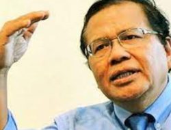 Ekonom Senior Rizal Ramli Meninggal Dunia