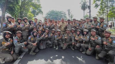 Jaga Kebersihan dan Ketertiban, Pemkot Bandung Tertibkan Ribuan Alat Peraga Kampanye