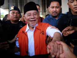 Sidang Lanjutan Kasus Korupsi Abdul Gani Kasuba: Terungkap Pengiriman Uang kepada 34 Wanita