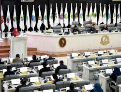 Bey Machmudin Saksikan Pengusulan Buky Wibawa Sebagai Ketua DPRD Jawa Barat 2024-2029