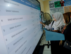 Dukung SPMB 2025, SMAN 2 Purwakarta Hadirkan Pendampingan dan Layanan Prima