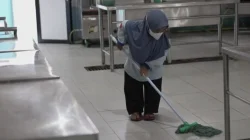 Perjuangan Latifah: Dari Jualan Online ke Pekerjaan Stabil di SPPG